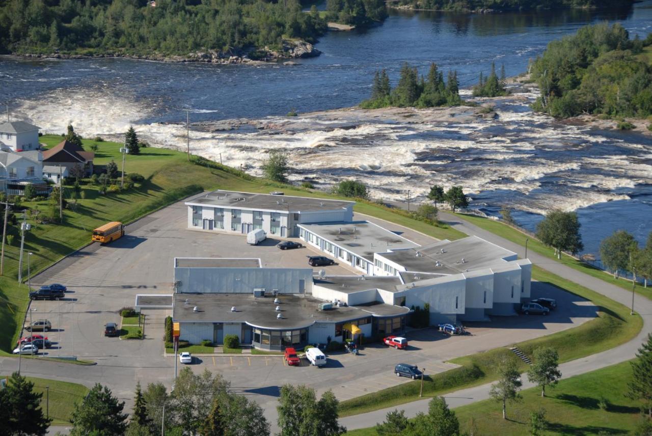 Chute Des Peres Dolbeau-Mistassini